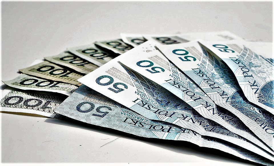 Kolejne zastrzyki gotówki na samorządowe projekty