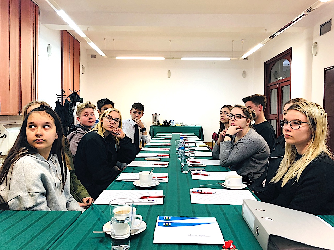 Młodzieżowa Rada Miejska w Ziębicach – szkolenie dla kandydatów na młodzieżowych radnych