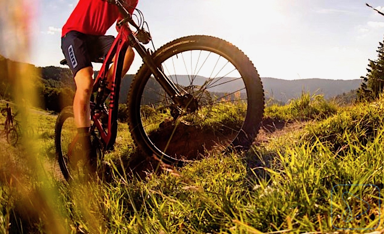 Kolarstwo górskie i turystyka rowerowa w jednym – 2. Henrykowski Maraton Rowerowy