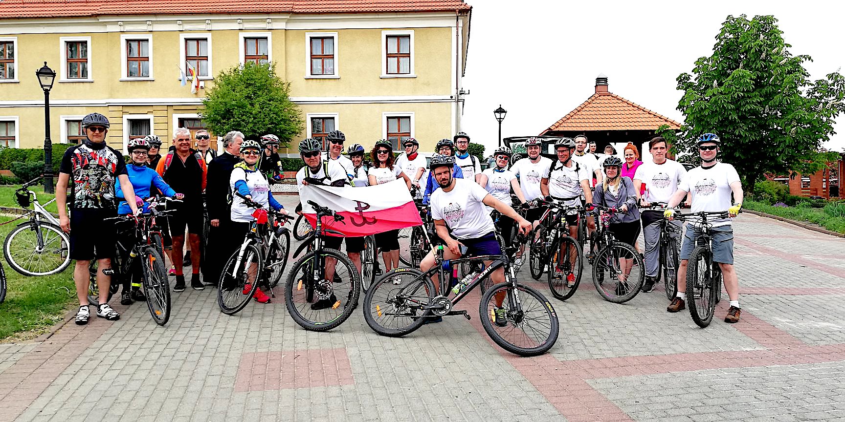 63 kilometry na rowerze i z potrzeby serca – Patriotyczny Rajd Rowerowy