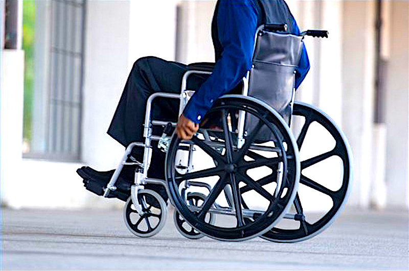 Dolnoślązacy składają wnioski o dodatek dla osób niezdolnych do samodzielnej egzystencji