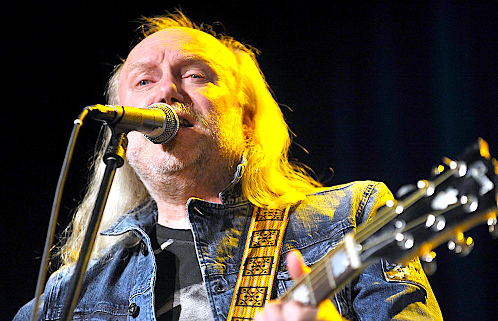 Tekściarz, piosenkarz i gitarzysta – koncert na 70. urodziny Andrzeja Sikorowskiego