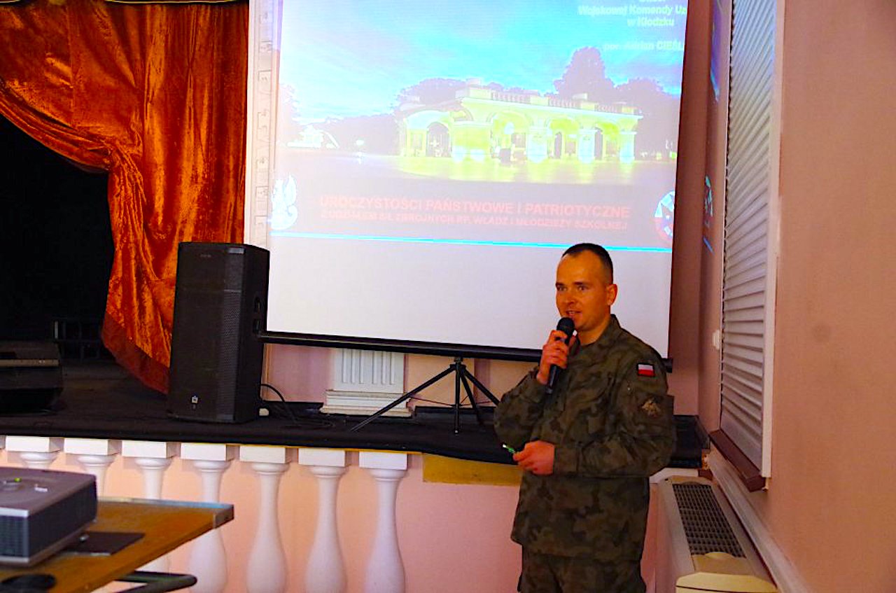 Kształtowanie postaw patriotycznych w wychowaniu – podsumowanie konferencji naukowo-szkoleniowej