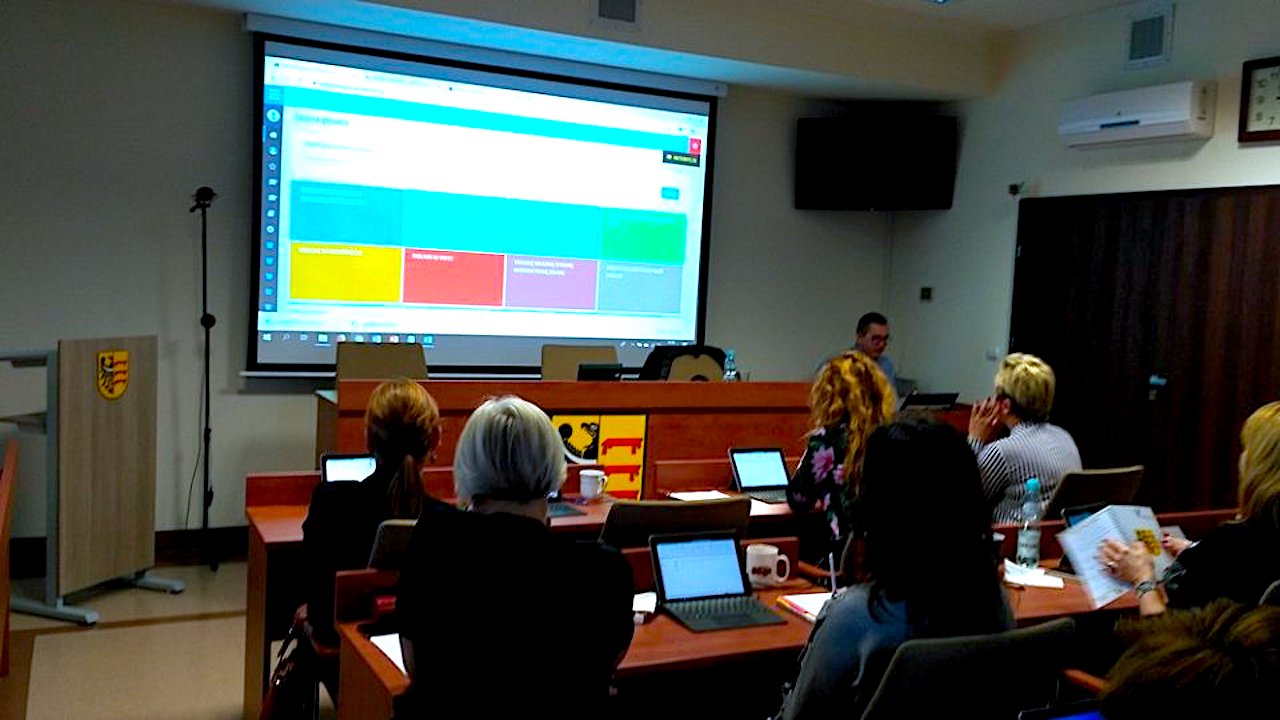 Sieć jest bezpieczna – człowiek się uczy całe życie