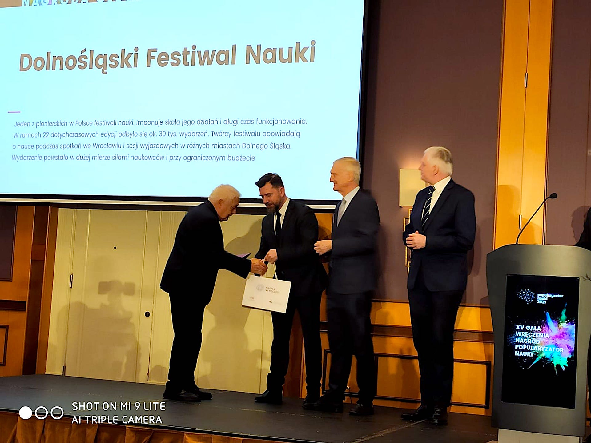 Wiedza i przybliżanie tajemnic współczesnej nauki – Dolnośląski Festiwal Nauki z nagrodą