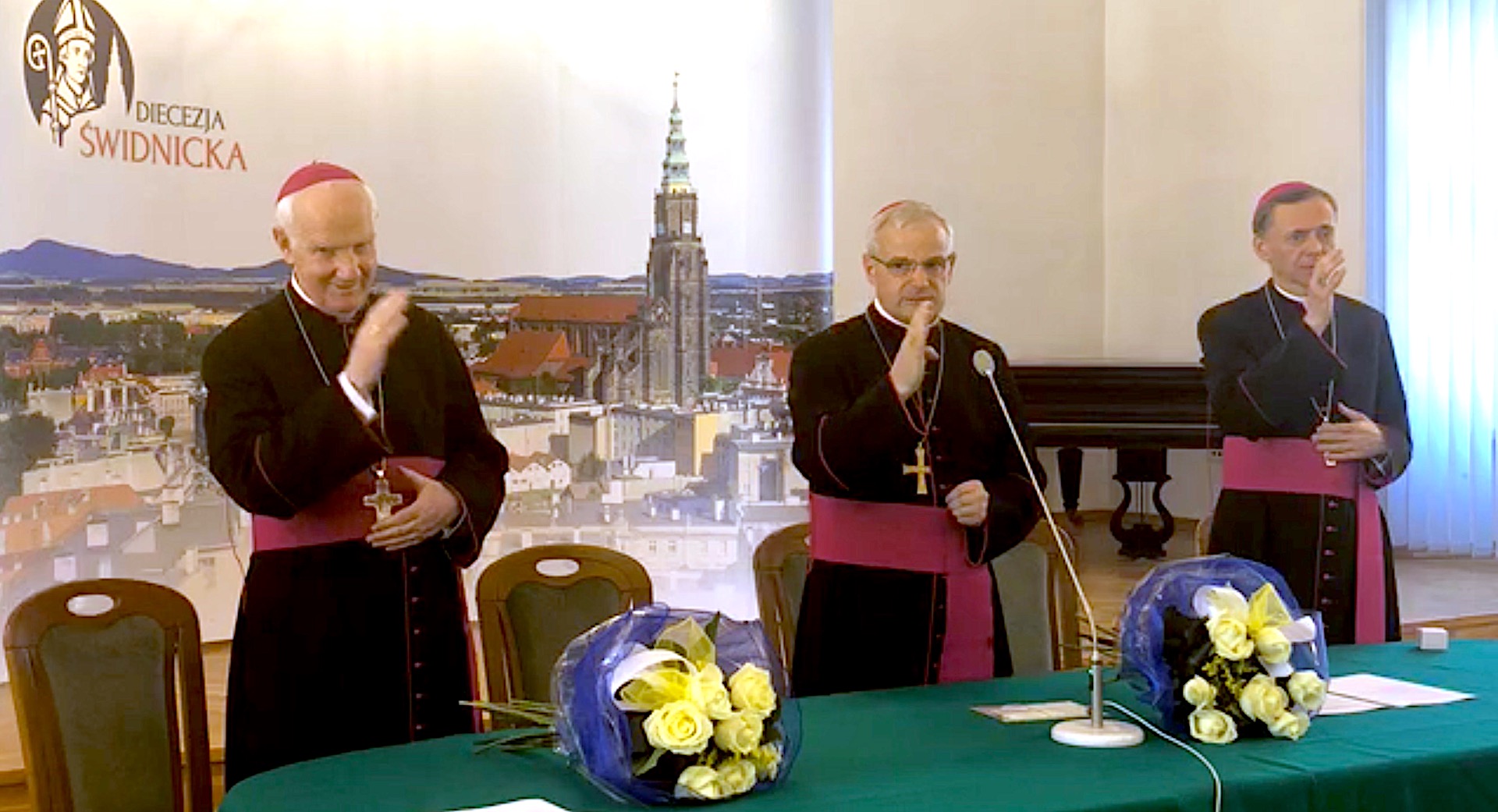 Diecezja Świdnicka ma drugiego w historii pasterza – choć bez ingresu, ale serdecznie przyjęto nowego biskupa [VIDEO]