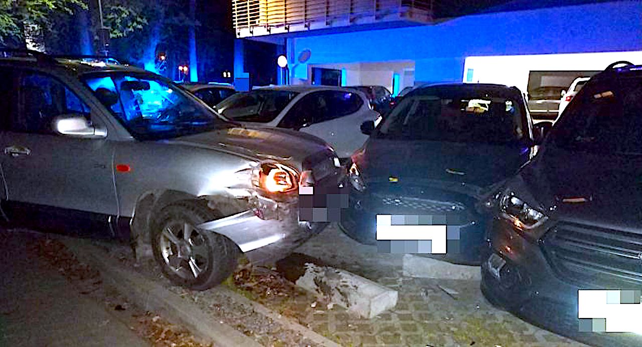 Najpierw zygzakiem, potem hamowanie i znów jazda – na szczęście w pobliżu był policjant