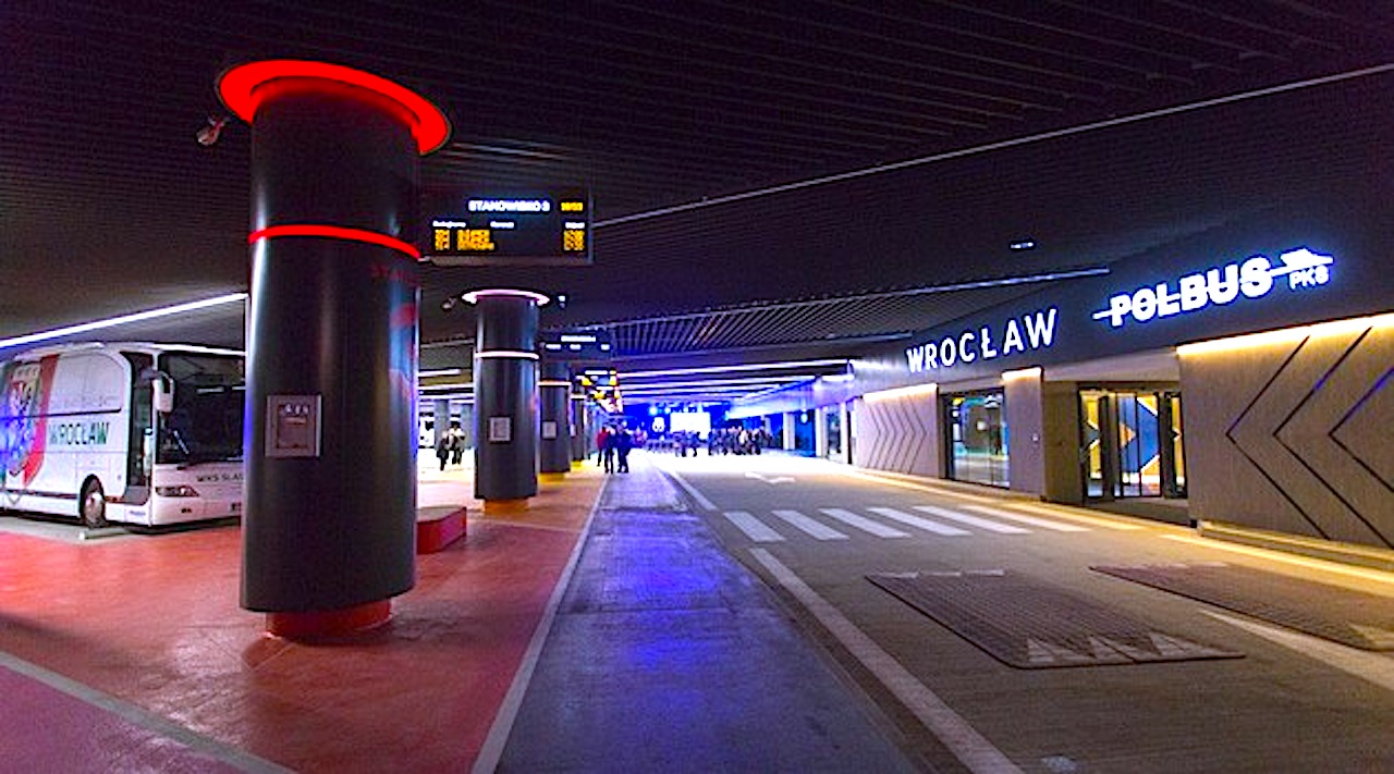 Wakacyjna trasa z Wrocławia – komfortowa podróż do pięknych zakątków wokół Dzierżoniowa, Ząbkowic Śląskich i Kłodzka