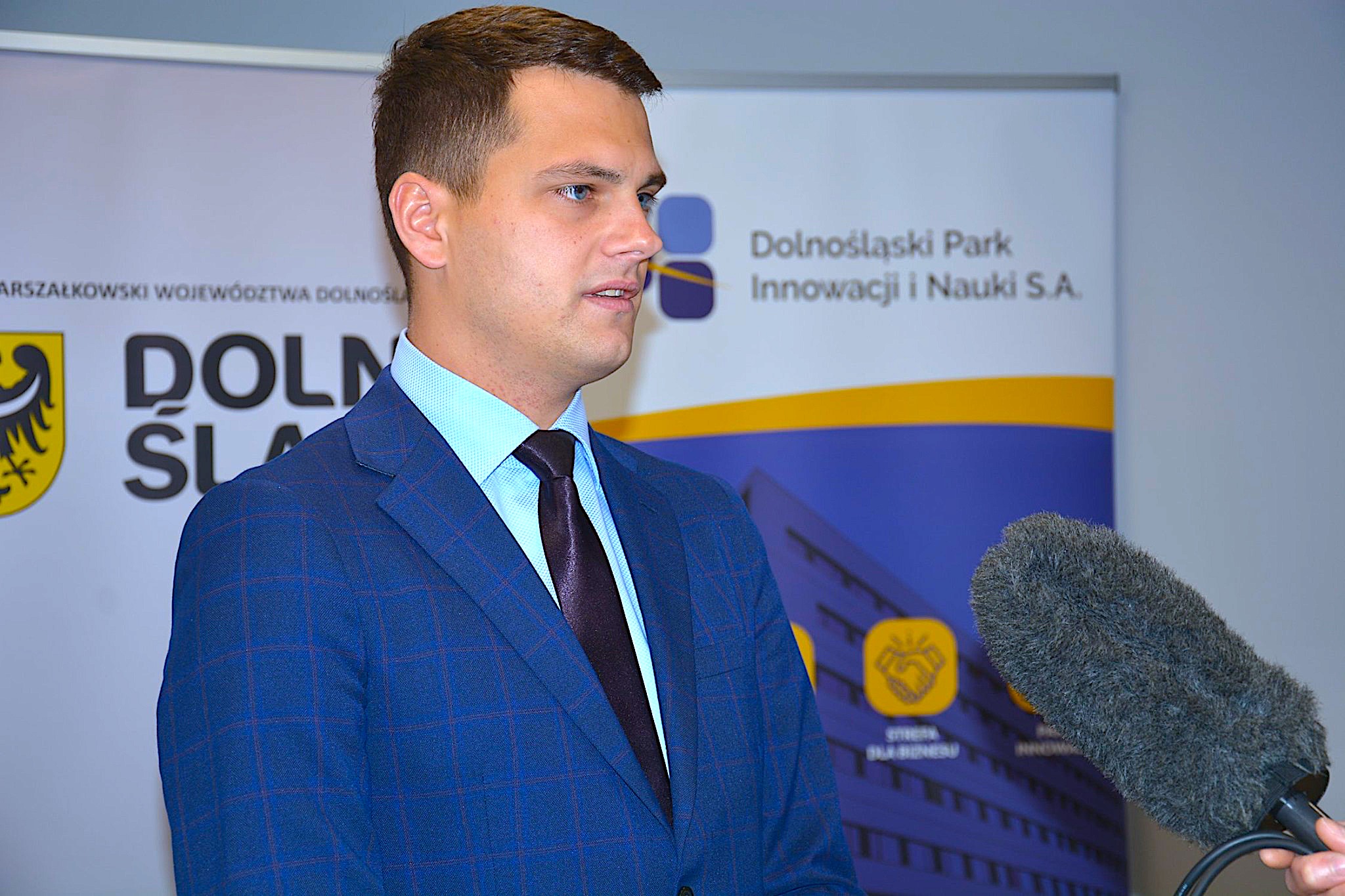 Wicemarszałek Grzegorz Macko: „Celem jest ekspansja małych dolnośląskich przedsiębiorców na rynki zagraniczne” [VIDEO]