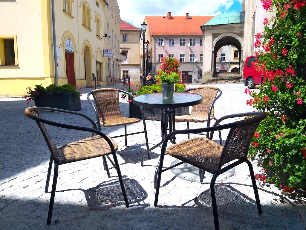 Remont domu kultury i oświetlenie uliczne – dzięki dotacjom Bardo realizuje kolejne potrzebne inwestycje