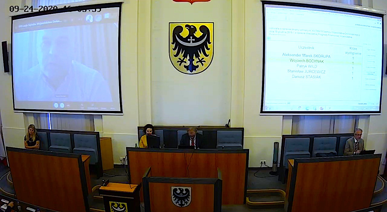 Noblistka, biskup i transformacja energetyczna – są decyzje wojewódzkich radnych