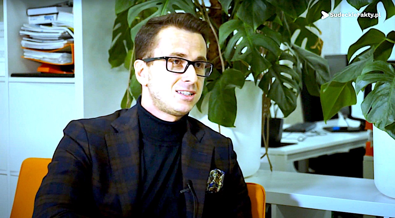 STUDIO FAKTY – Mateusz Sobieraj: „Kryzys nie pozbawia szansy na biznesowy sukces” [VIDEO]
