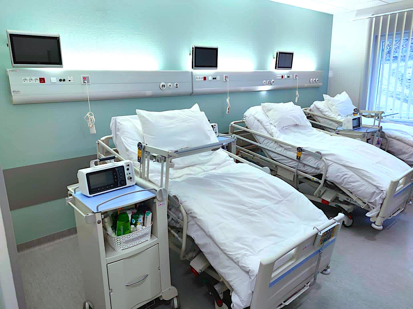 Na Dolnym Śląsku kolejnych 65 łóżek, w tym 12 respiratorowych – zupełnie nowy szpital w Bolesławcu