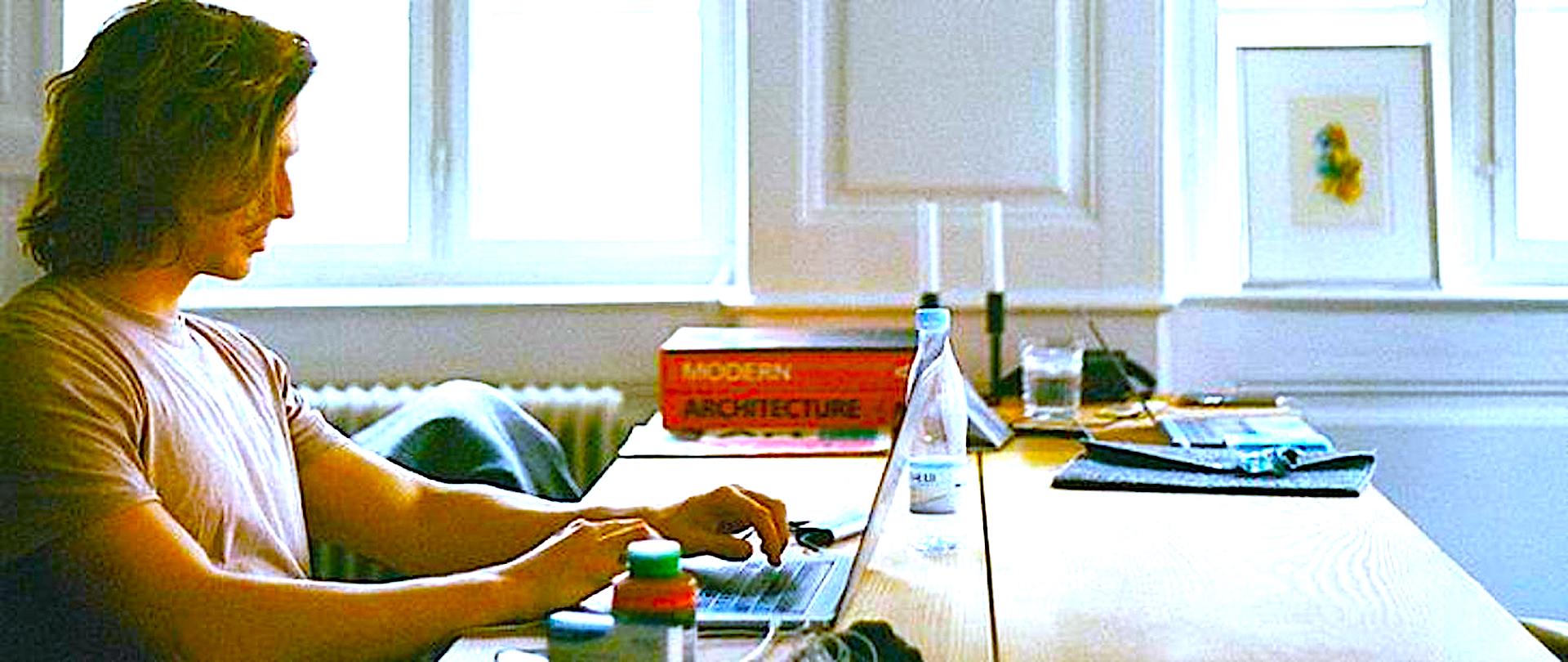 Praca zdalna na kwarantannie jest możliwa – pracodawca wypłaca wtedy wynagrodzenie