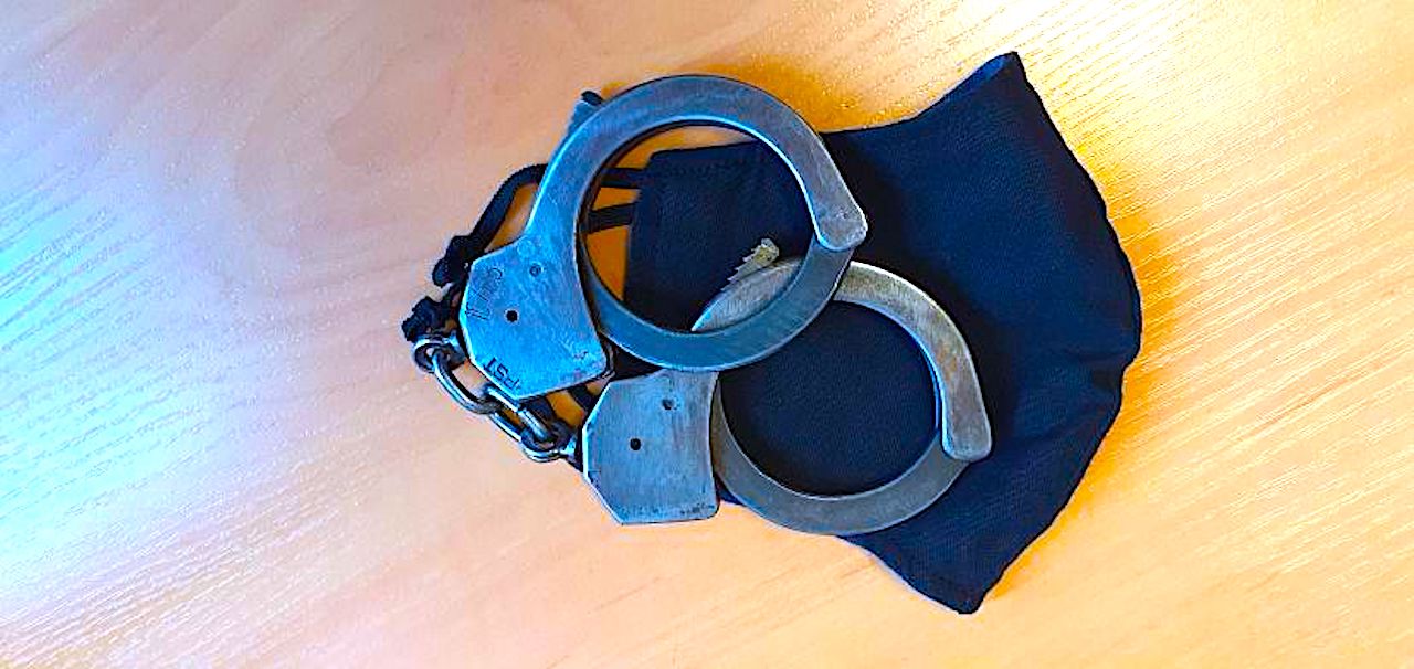 Szedł bez maseczki i trafił do aresztu – jechał zbyt szybko i stracił prawko