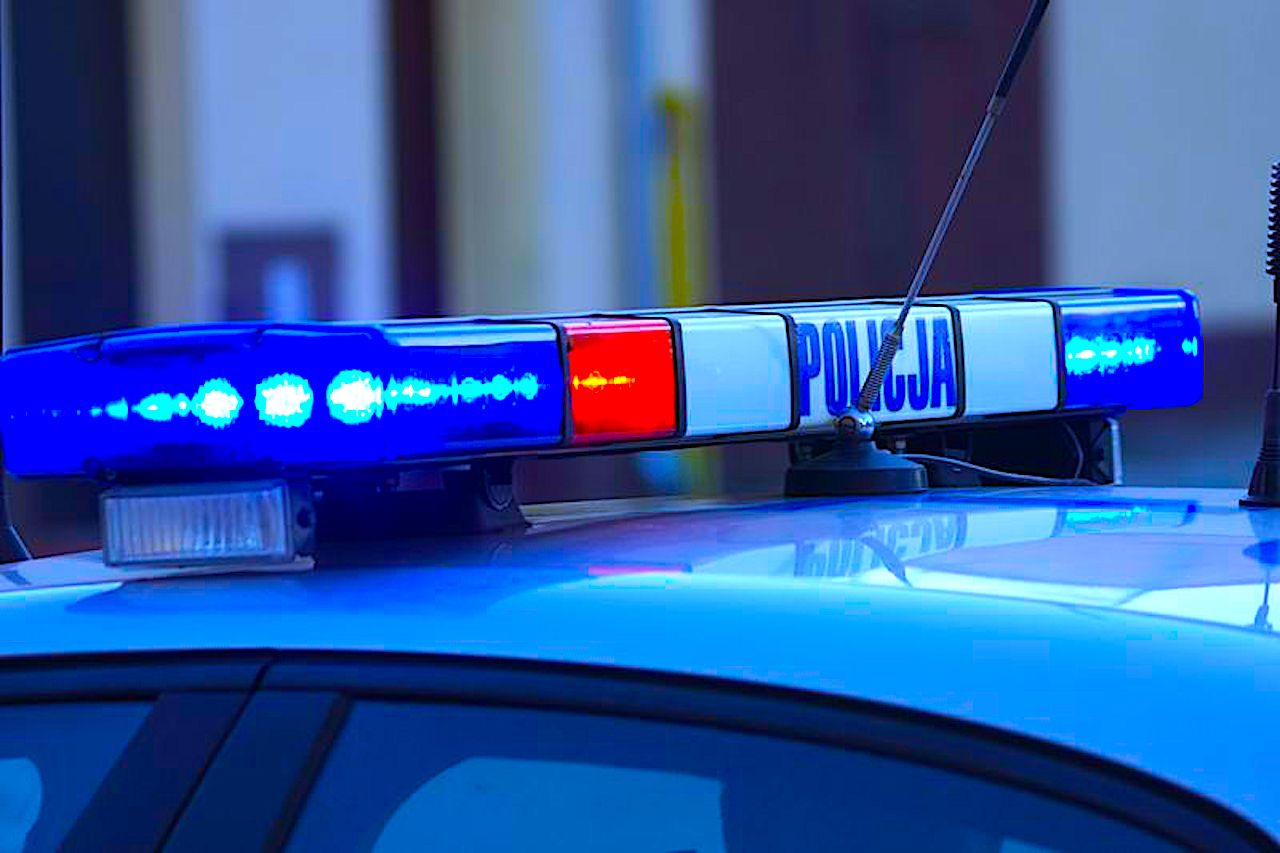 Zaczęło się od drobnego wykroczenia – finał w areszcie z trzema zarzutami