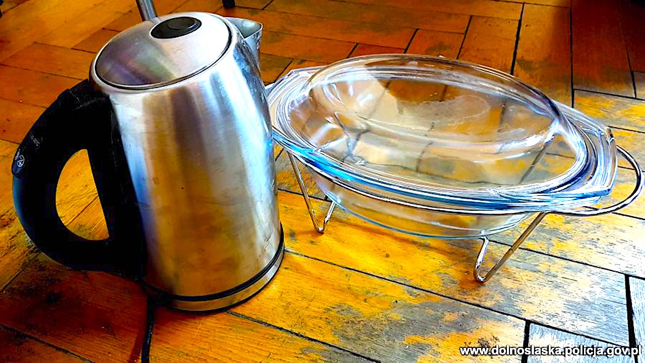 Na tytuł pracownika miesiąca na pewno nie mają co liczyć – młody kierowca długo jeszcze nie pojeździ