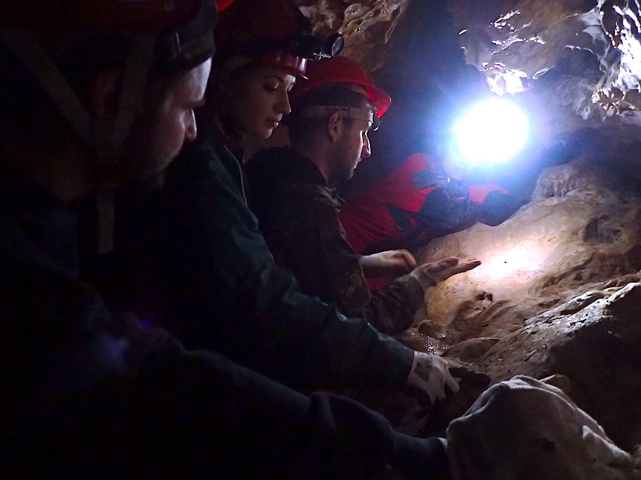 Tajemniczy świat jaskiń – Uniwersytet Wrocławski zaprasza do wirtualnych (na razie) spacerów