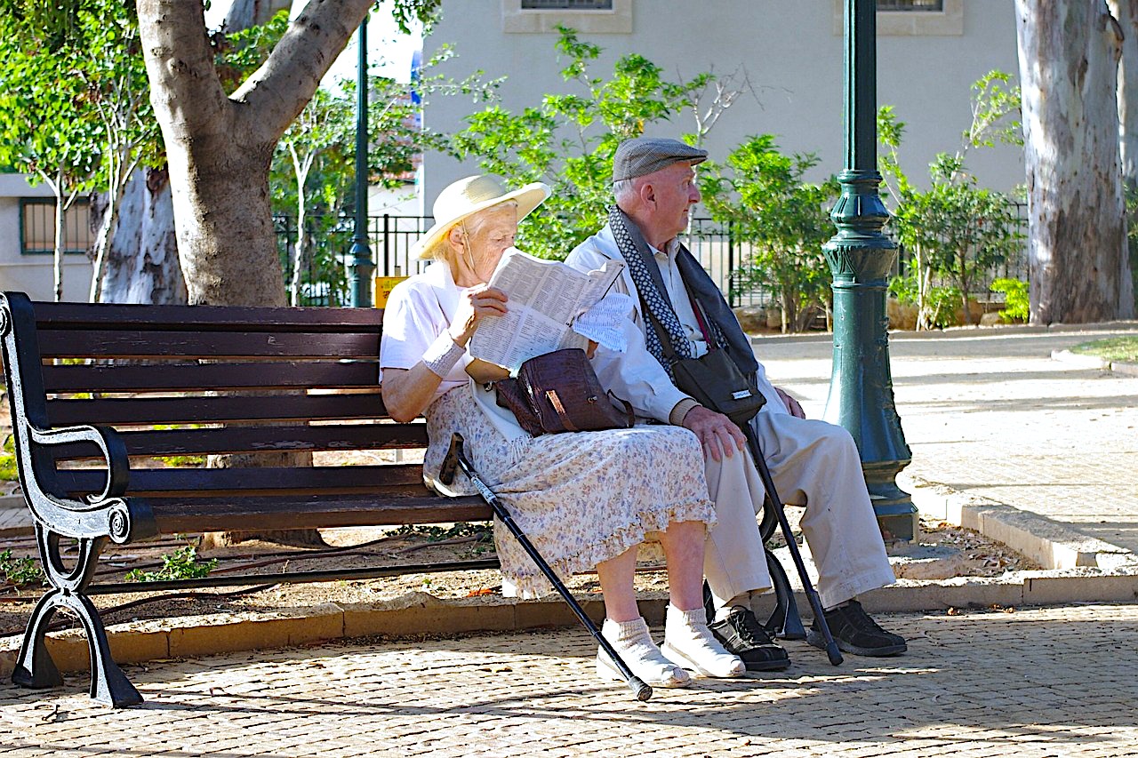 „Siwe tsunami” – zmiany demograficzne wpływają na naszą codzienność – jak się na nie przygotować i jak nimi zarządzać?