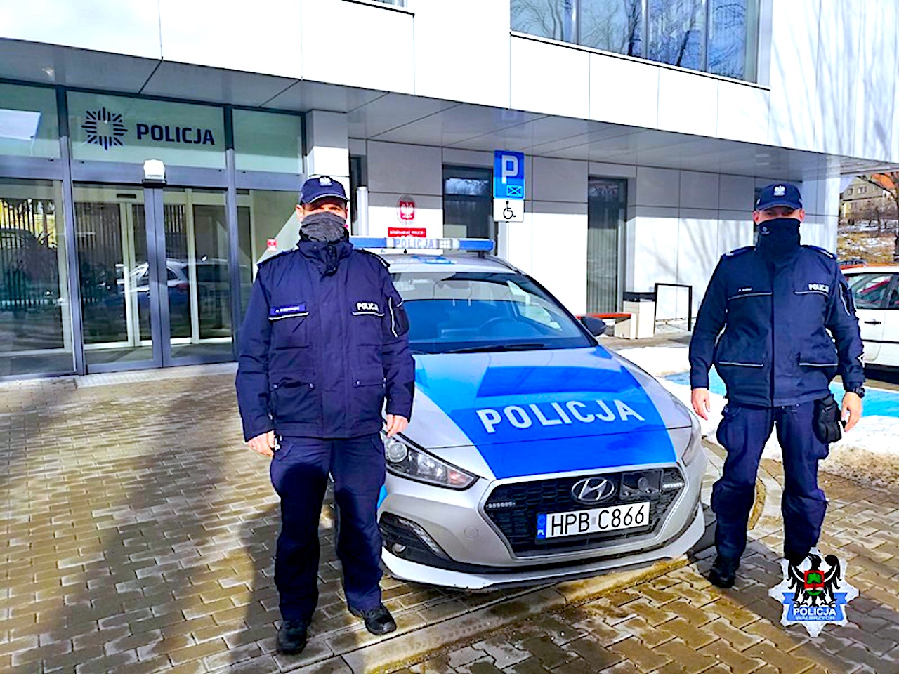 Zareagowali natychmiast – dzięki szybkiemu działaniu uratowali życie nastolatki