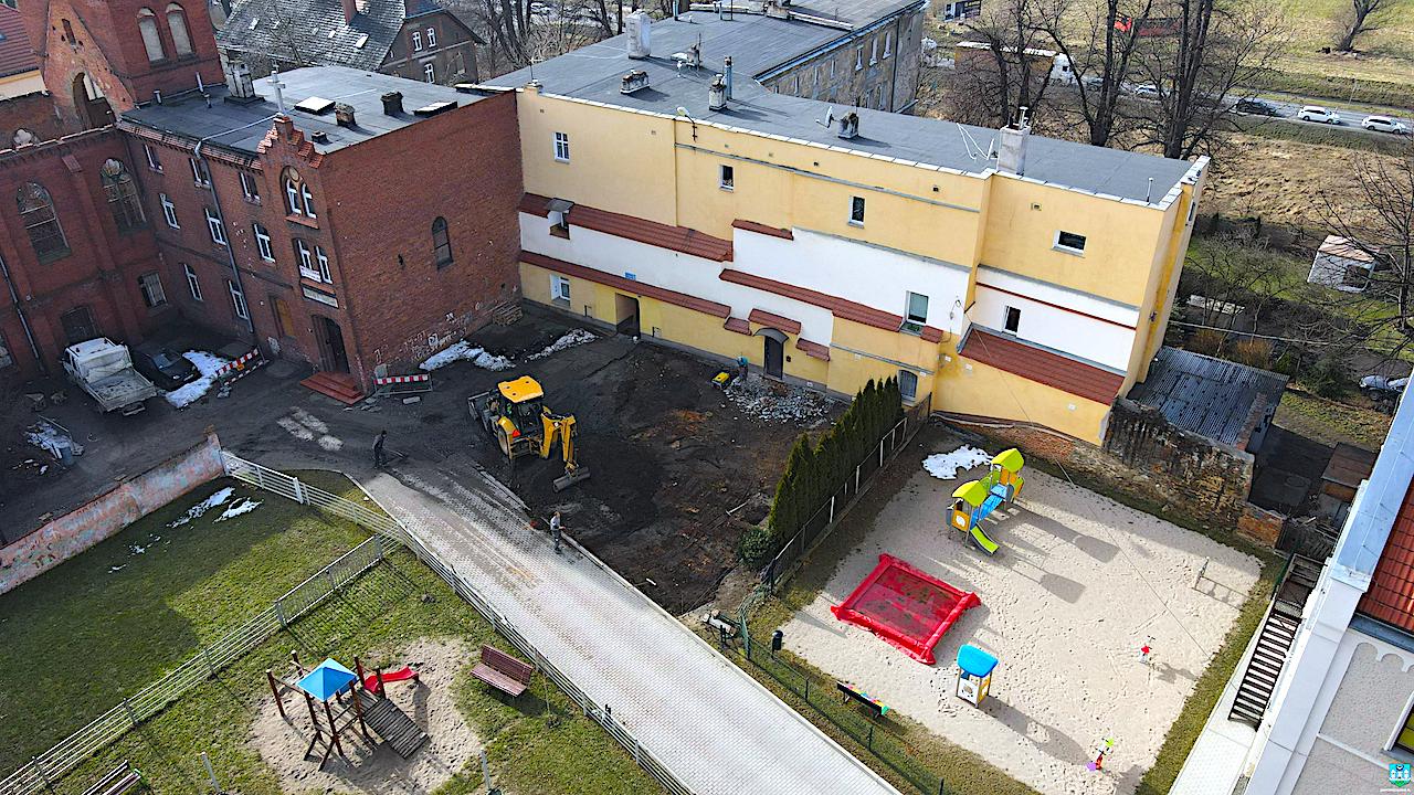 Trwa przebudowa części działki przy ulicy Krzywej