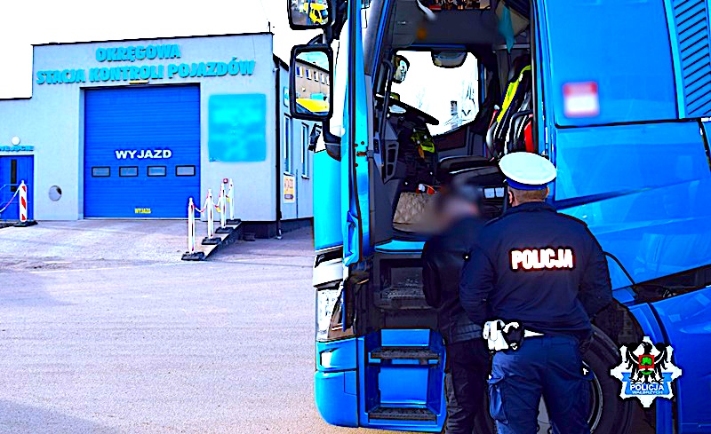 Ciągnik siodłowy w dużym mieście – za kierownicą nieodpowiedzialny traktorzysta