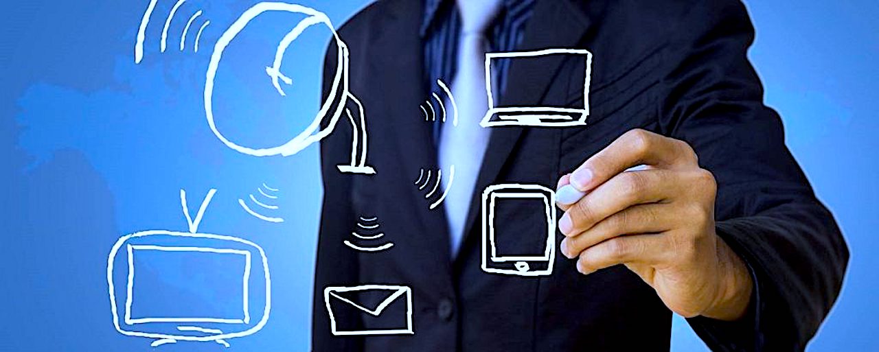 Coraz więcej obywateli Unii Europejskiej korzysta z internetowych kanałów komunikacji organów administracji publicznej