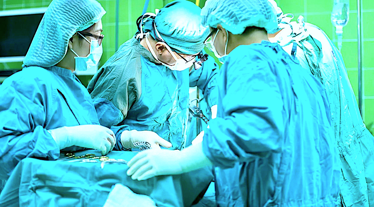 Ministerstwo zdrowia podtrzymuje prewencyjne zalecenie ograniczenia zabiegów – jednak szpitale w Ząbkowicach i Kłodzku realizują planowe operacje