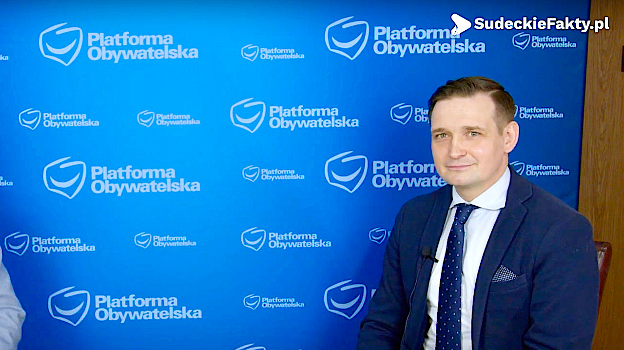 STUDIO FAKTY – Michał Jaros: „Opozycja parlamentarna musi zrewidować swój plan działania tak, aby po wygranych wyborach realizować oczekiwania społeczne i pobudzić gospodarkę” [VIDEO]