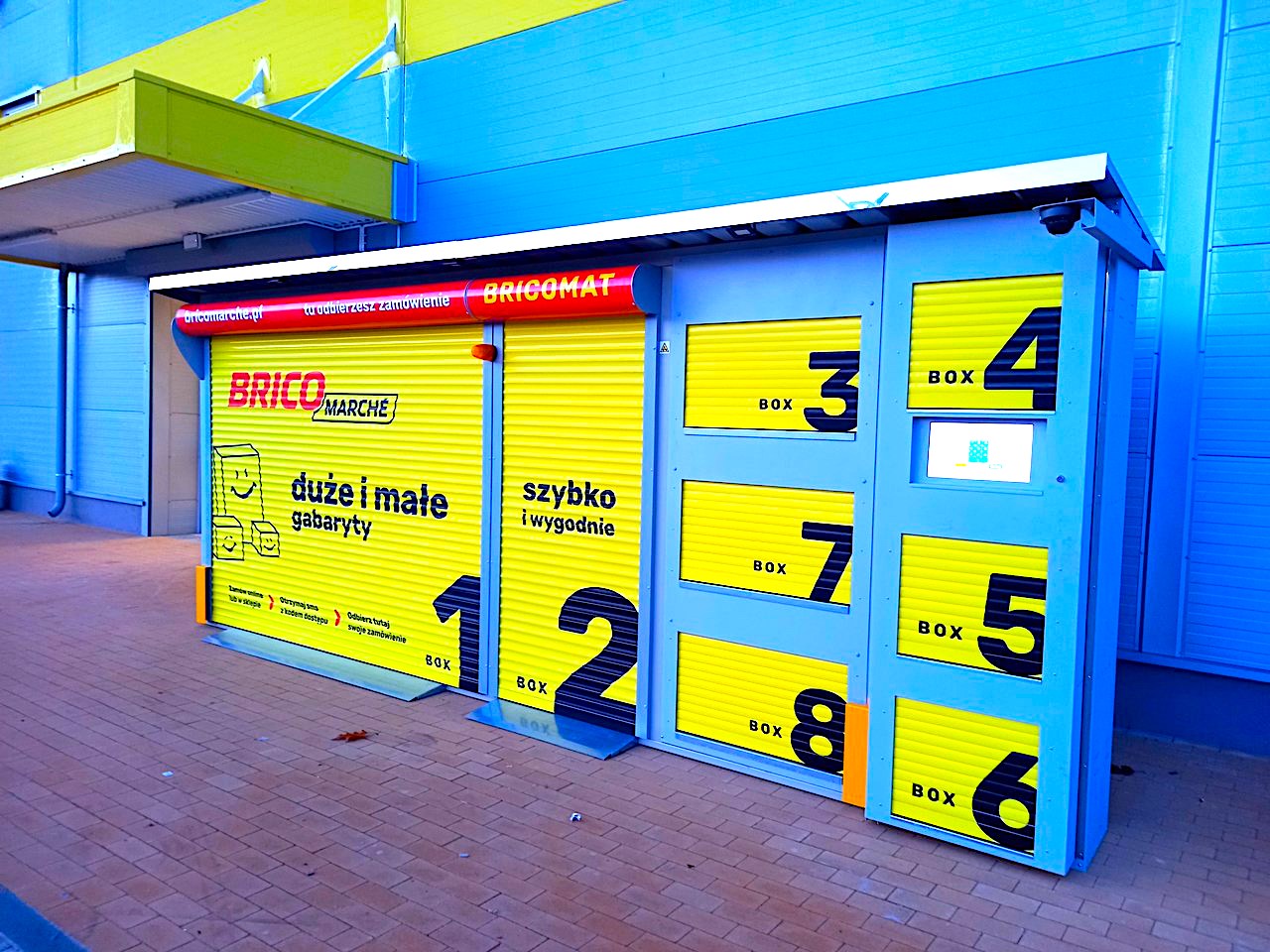 Bezkontaktowo, całą dobę i przez wszystkie dni tygodnia – wygodne zakupy poprzez „bricomaty” w Dzierżoniowie i Ząbkowicach Śląskich