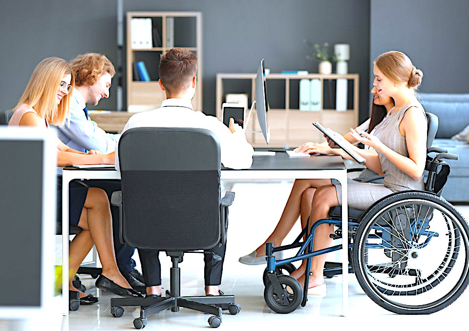 Kształcenie zawodowe musi być dostępne dla osób z niepełnosprawnością – dotacje samorządu wojewódzkiego trafią do Ząbkowic Śląskich, Ziębic, Kłodzka i Dzierżoniowa