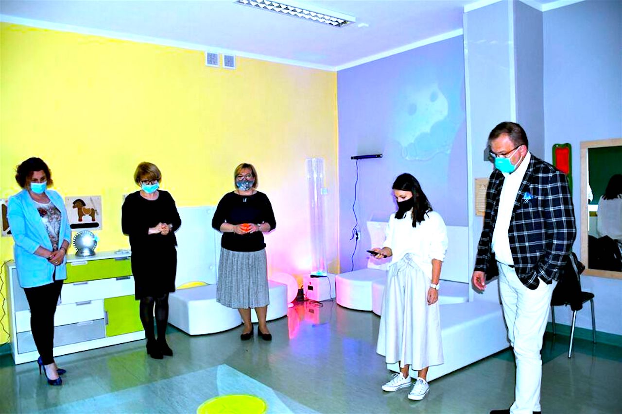 Całkiem prawdziwe „magiczne” pomoce dydaktyczne – nowoczesna sala sensoryczno-rewalidacyjna uruchomiona w Świebodzicach
