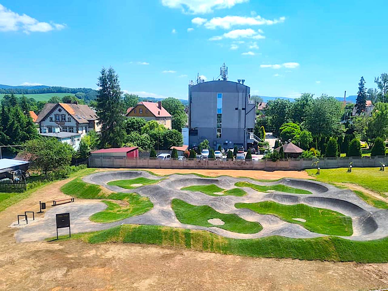 Skaterparki, pumptracki – w Kotlinie Kłodzkiej jest i będzie gdzie „poszaleć”