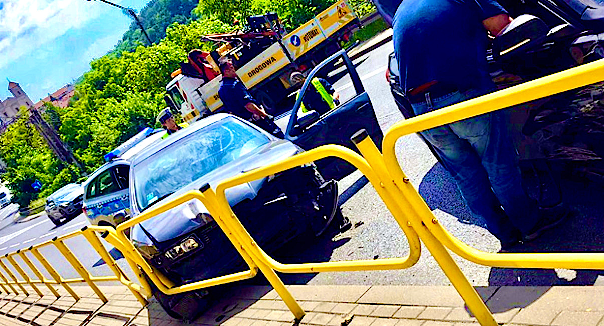 Śmiertelnie niebezpieczny kierowca – zatrzymany po strzałach policji / VIDEO AKTUALIZACJA