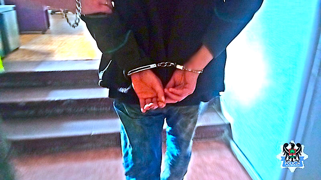 Duet połakomił się na gotówkę, solista wybrał słodycze – teraz gorzko żałują