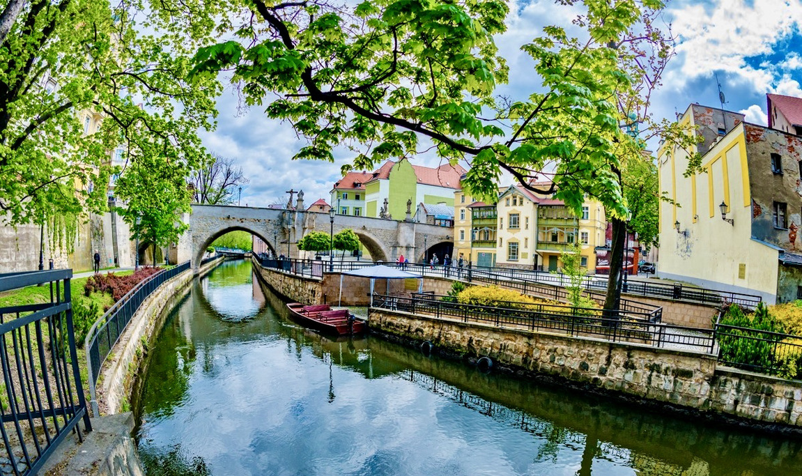 Kotlina Kłodzka na zielono-niebiesko – wielomilionowe dofinansowania z funduszy norweskich dla trzech samorządów