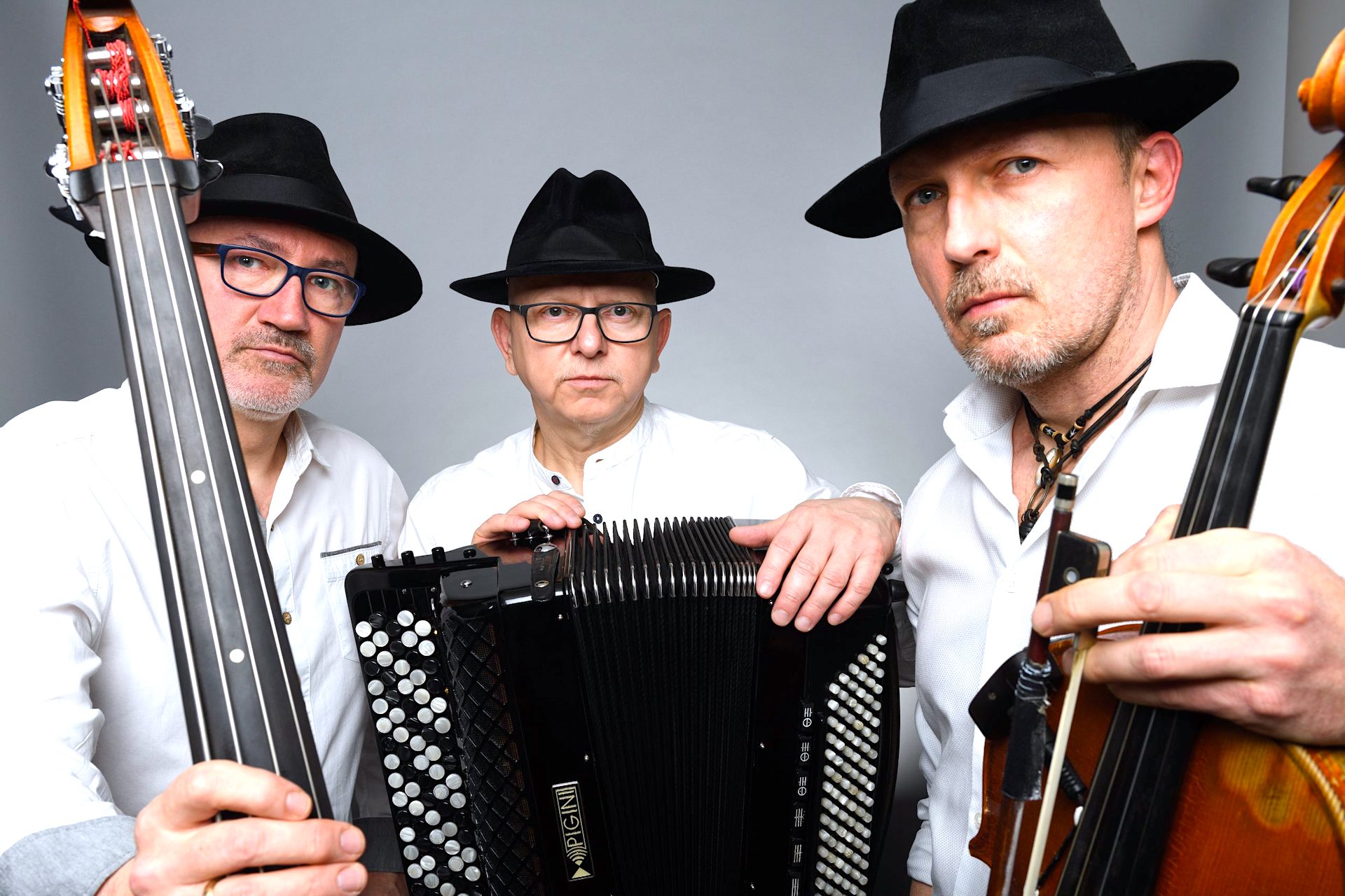 Muzyka unosząca się ponad granicami i czasem – czyli KROKE