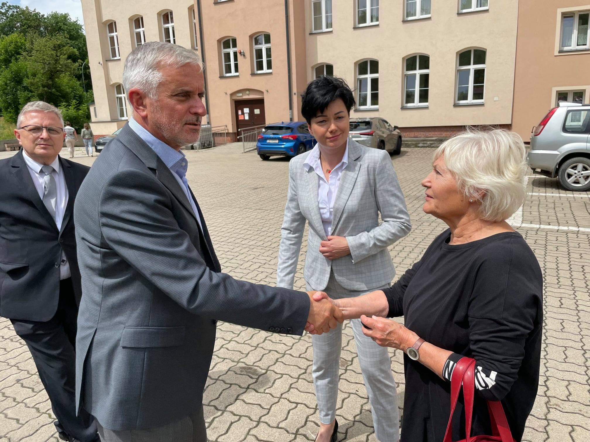 Wyrwa w budżecie gminy – Boguszów-Gorce odda ponad pół miliona złotych