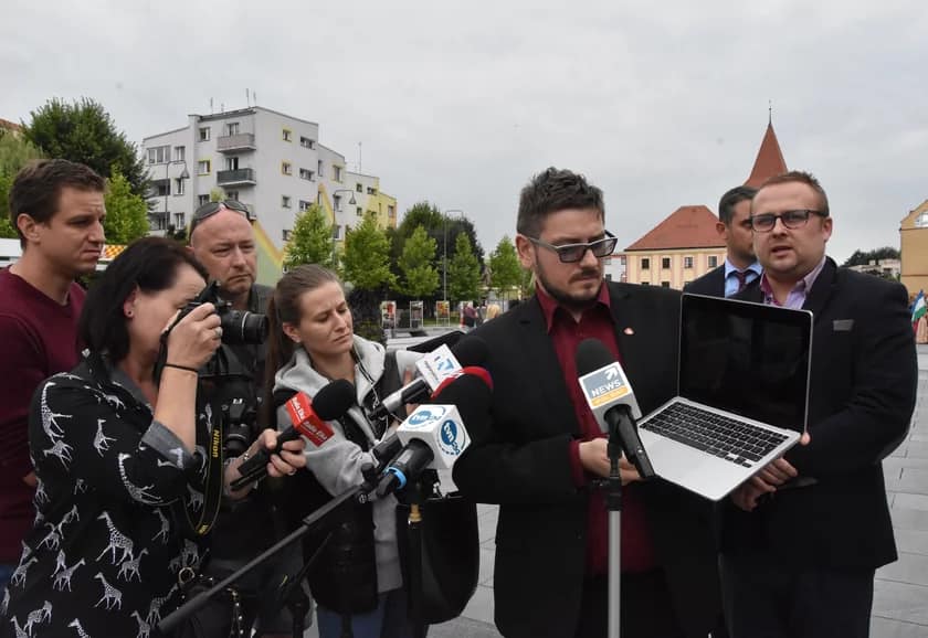 Lubin: Nowe nagranie z interwencji. Sekcja zwłok Bartosza S. za granicą. Dzisiaj pogrzeb