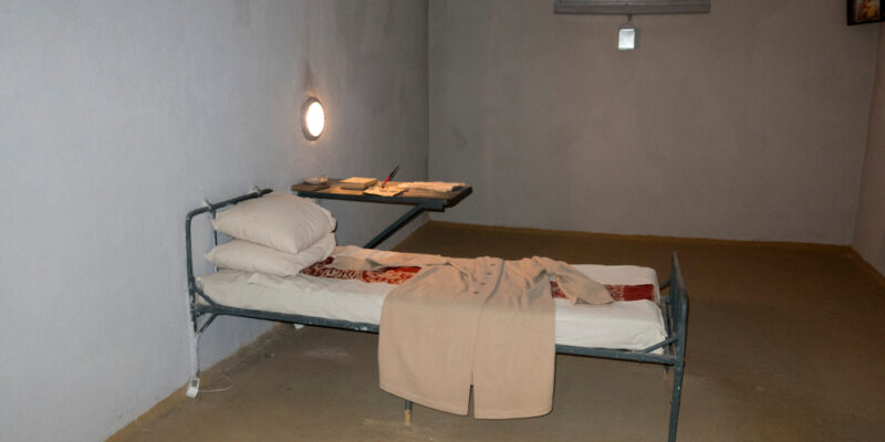 Śmierć 25-letniego mężczyzny przywiezionego na wrocławską izbę wytrzeźwień