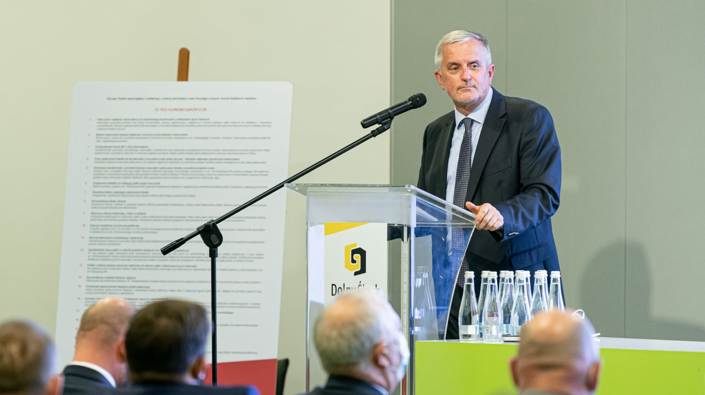 Roman Szełemej wyrzucony ze szpitala bez okresu wypowiedzenia. Wielokrotnie naruszył swoje obowiązki