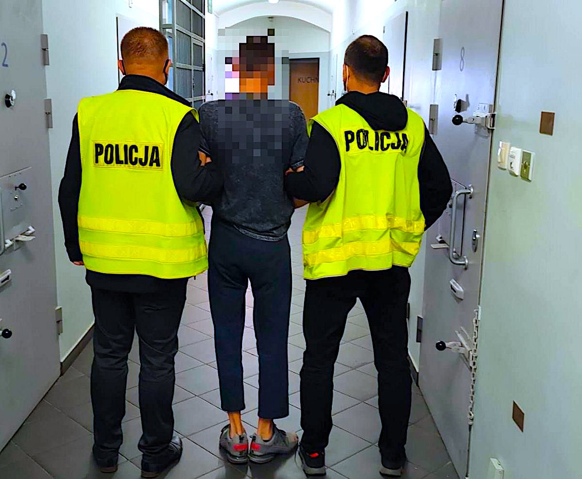 Groźny prześladowca i nieudolny złodziejaszek – obaj staną przed sądem