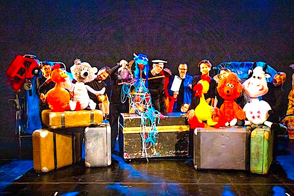 „Piosenki z kufra” – muzyczny spektakl dla dzieci