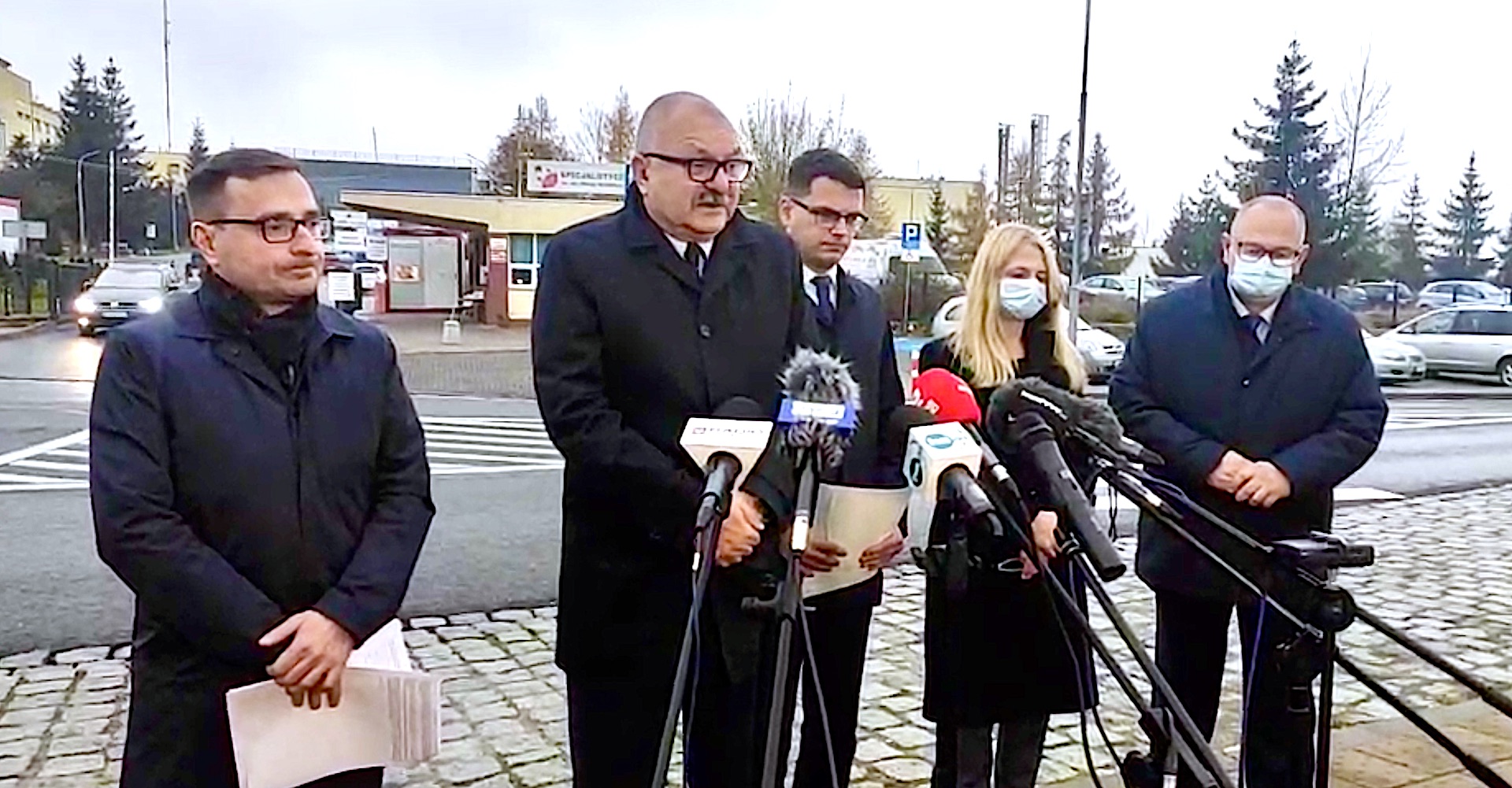 Pacjenci są pod dobrą opieką, zarządzanie szpitalem jest prawidłowe, kadry lecznicy potrzebują medialnego spokoju – dyskusje muszą być oparte o fakty