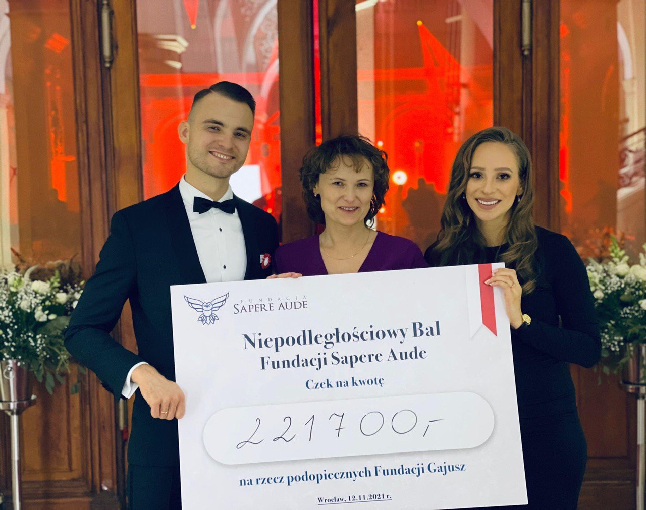 Bal Niepodległościowy Sapere Aude przyniósł ponad 220 tysięcy złotych dla chorych dzieci!