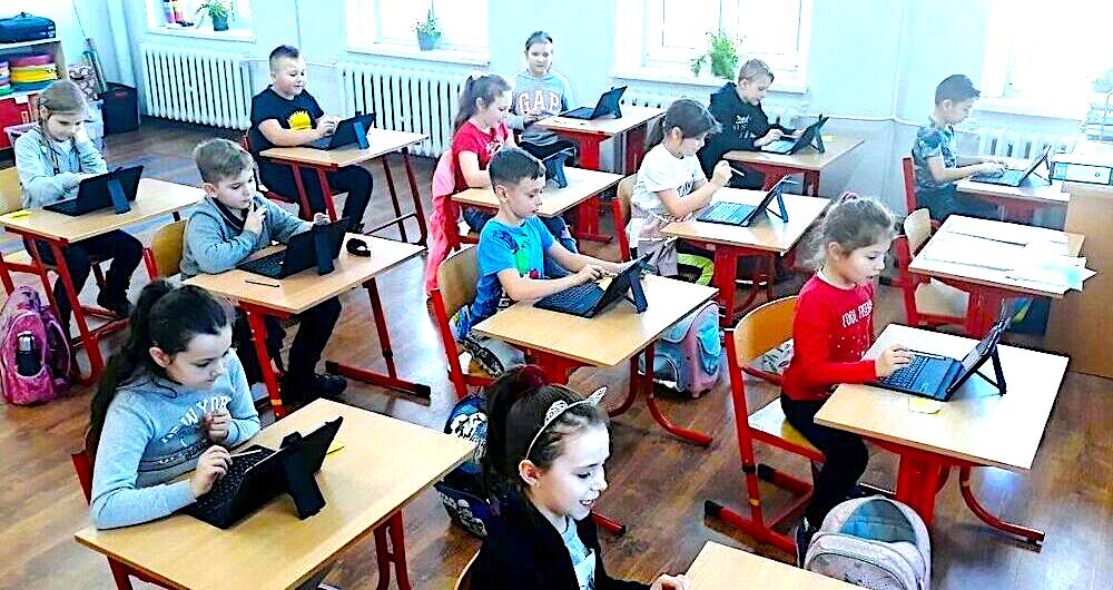 „Laboratoria Przyszłości” i patronat Politechniki Wrocławskiej – oświata w Strzegomiu na fali wznoszącej