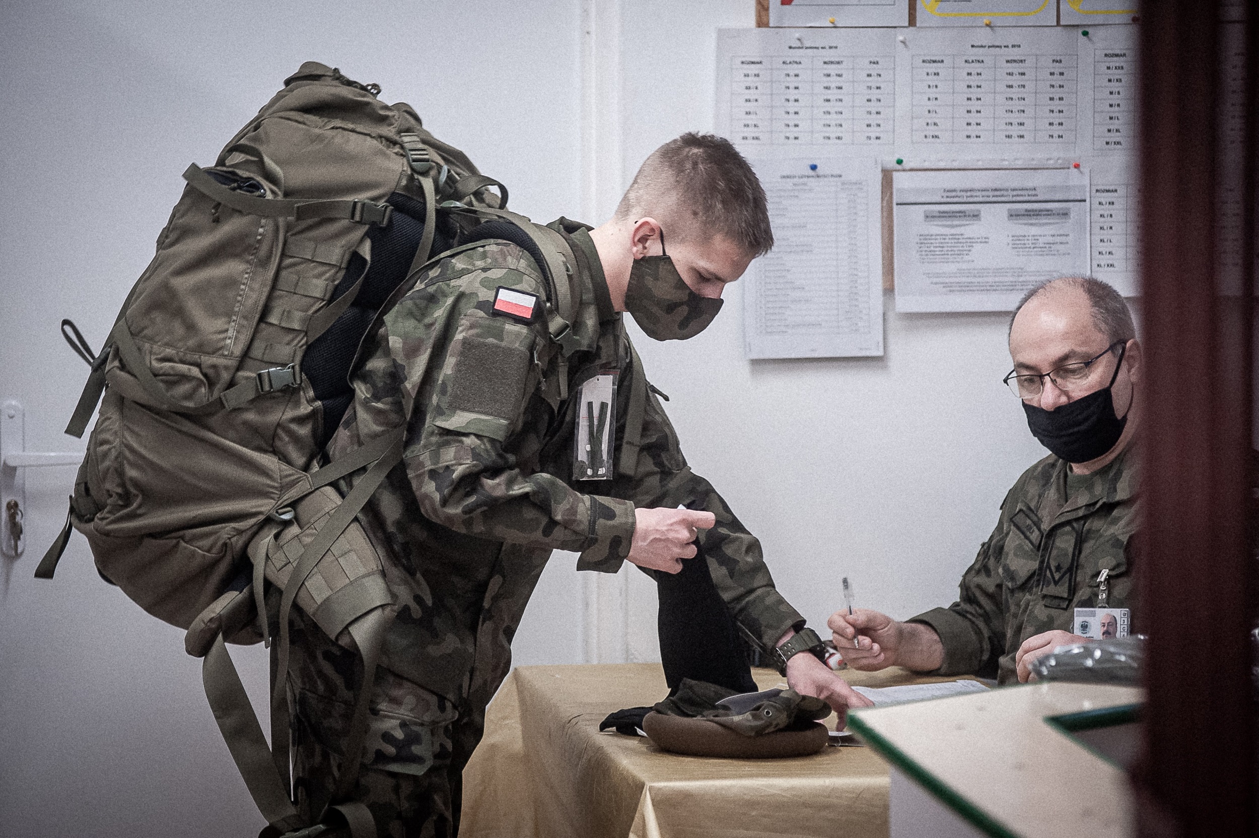 Wybrali taktykę i strzelanie na poligonie zamiast TV