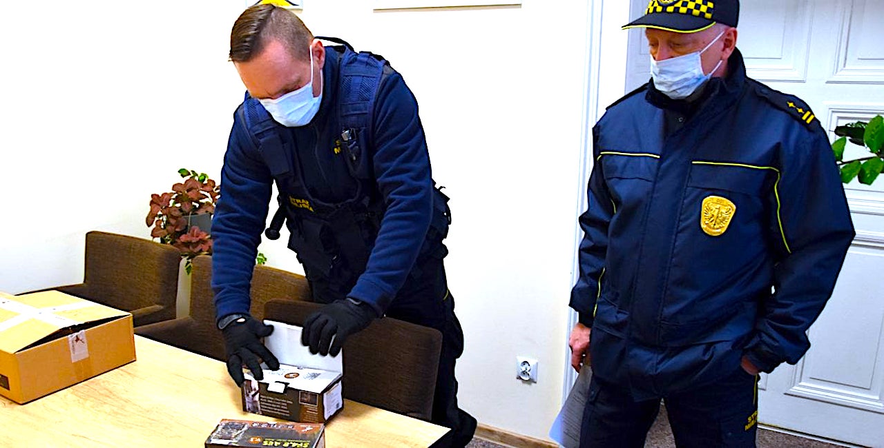 Już działają – wandale będą wpadać w dzierżoniowskie fotopułapki