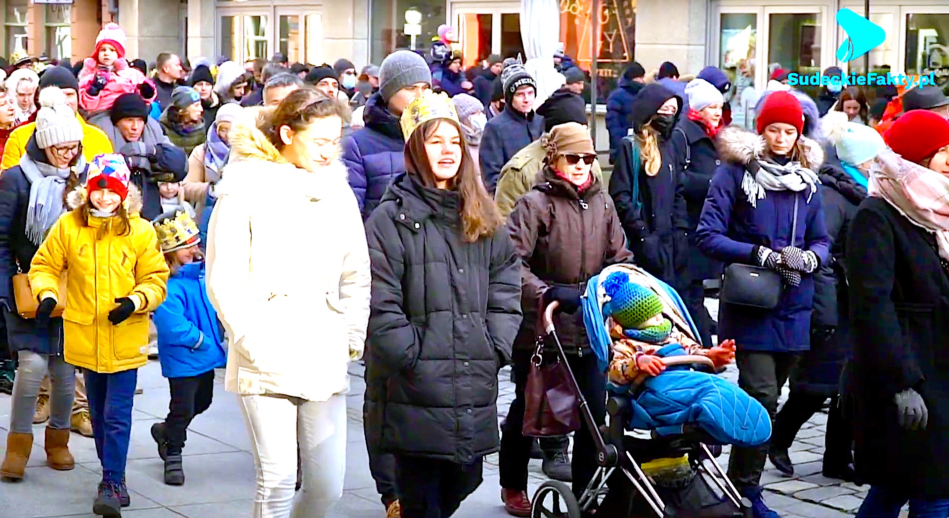 Nie tylko Trzech Króli w orszaku – razem z nimi rodziny, parafie i wspólnoty [VIDEO]