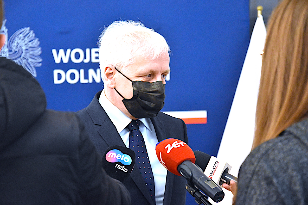 Szczyt piątej fali spodziewany na przełomie lutego i marca – aktualna sytuacja epidemiczna w województwie dolnośląskim